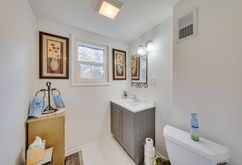 Powers Lake Home W/ Patio 9 Mi To Lake Geneva!