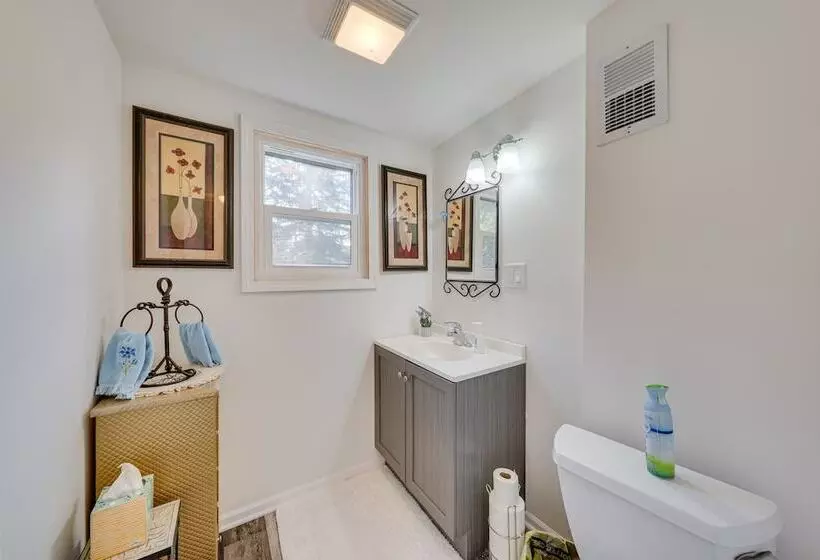 Powers Lake Home W/ Patio   9 Mi To Lake Geneva!