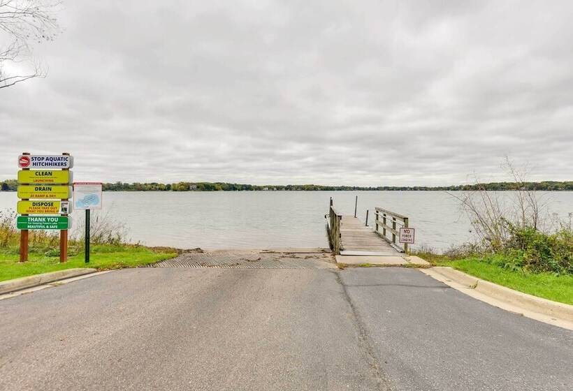 Powers Lake Home W/ Patio 9 Mi To Lake Geneva!