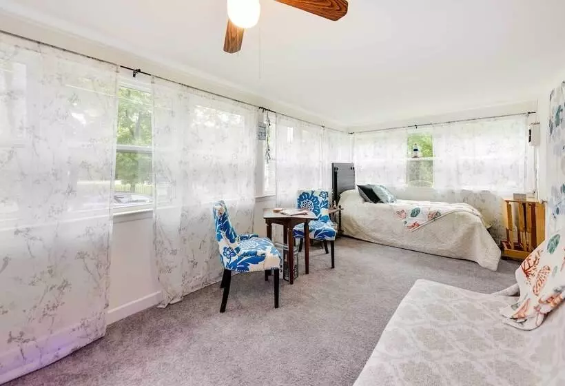 Powers Lake Home W/ Patio   9 Mi To Lake Geneva!