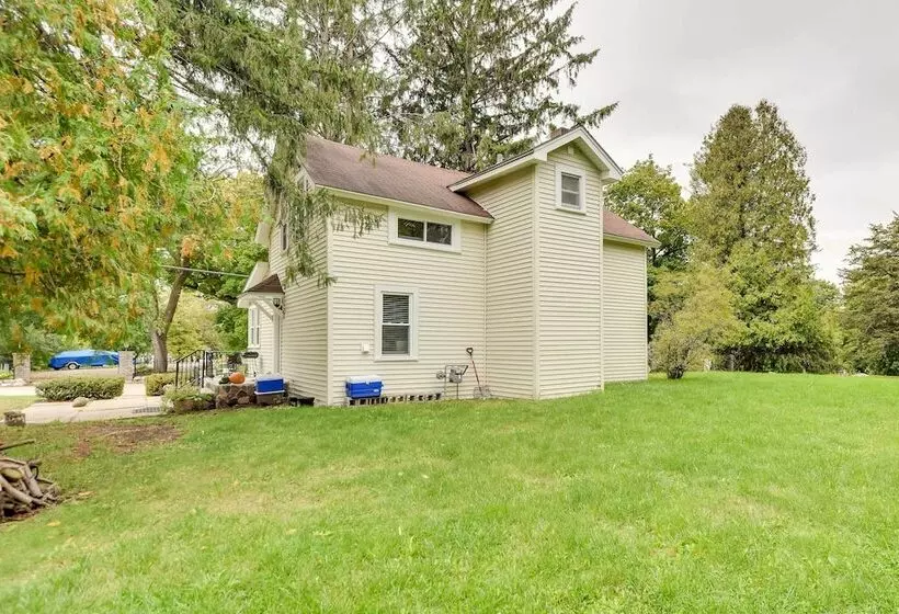 Powers Lake Home W/ Patio   9 Mi To Lake Geneva!