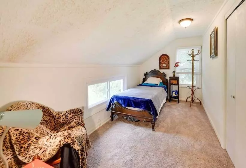 Powers Lake Home W/ Patio   9 Mi To Lake Geneva!