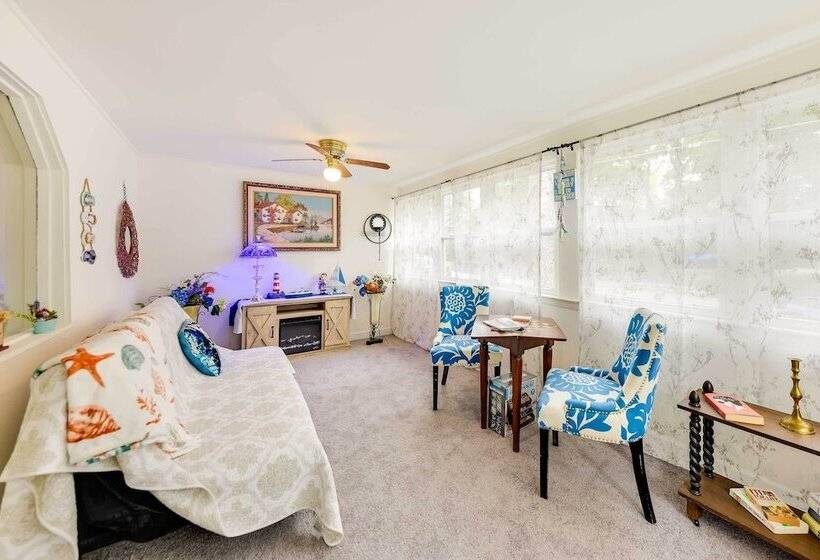 Powers Lake Home W/ Patio 9 Mi To Lake Geneva!