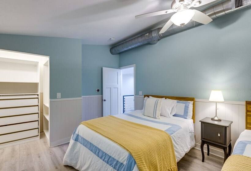 Riverfront Appleton Home With Pool & Boat Dock!