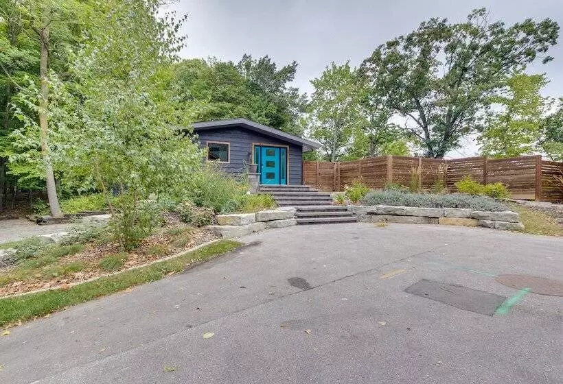 Riverfront Appleton Home With Pool & Boat Dock!