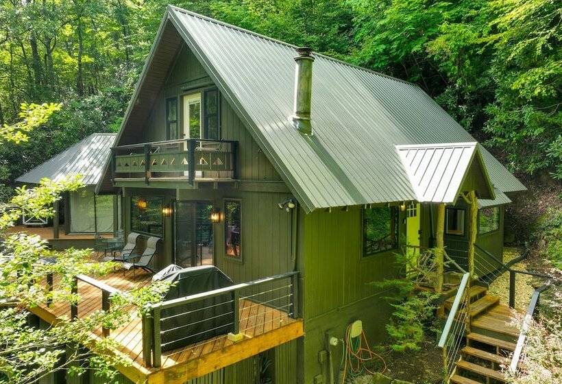 Sapphire Treehouse Cabin W/ Views, Deck, Fireplace
