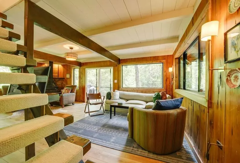 Sapphire Treehouse Cabin W/ Views, Deck, Fireplace
