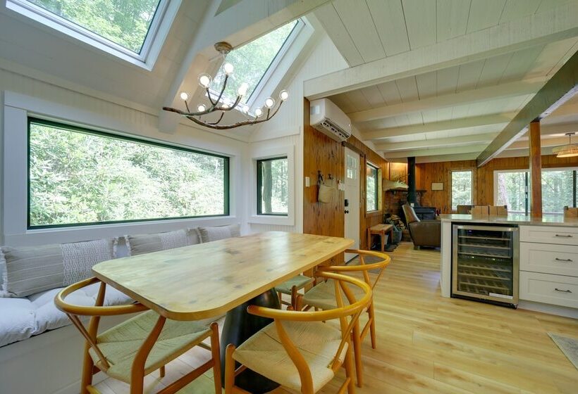 Sapphire Treehouse Cabin W/ Views, Deck, Fireplace