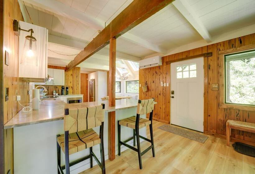 Sapphire Treehouse Cabin W/ Views, Deck, Fireplace