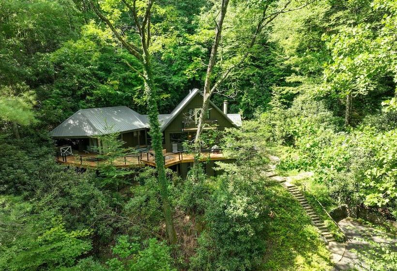 Sapphire Treehouse Cabin W/ Views, Deck, Fireplace