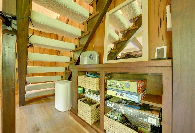 Sapphire Treehouse Cabin W/ Views, Deck, Fireplace