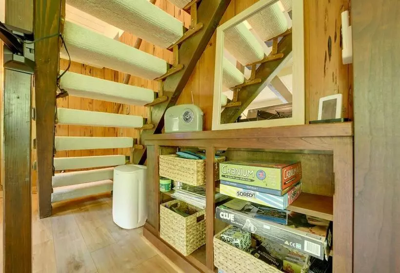 Sapphire Treehouse Cabin W/ Views, Deck, Fireplace