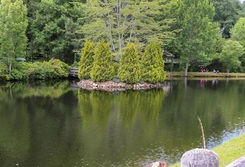 Secluded & Rustic Cabin On South Toe River!