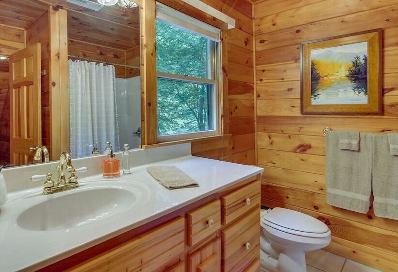 Secluded & Rustic Cabin On South Toe River!