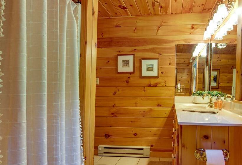 Secluded & Rustic Cabin On South Toe River!