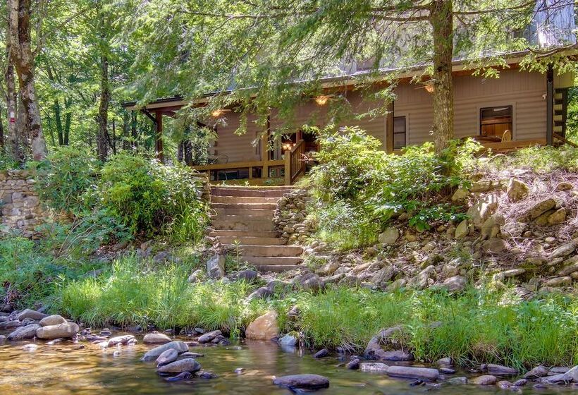 Secluded & Rustic Cabin On South Toe River!