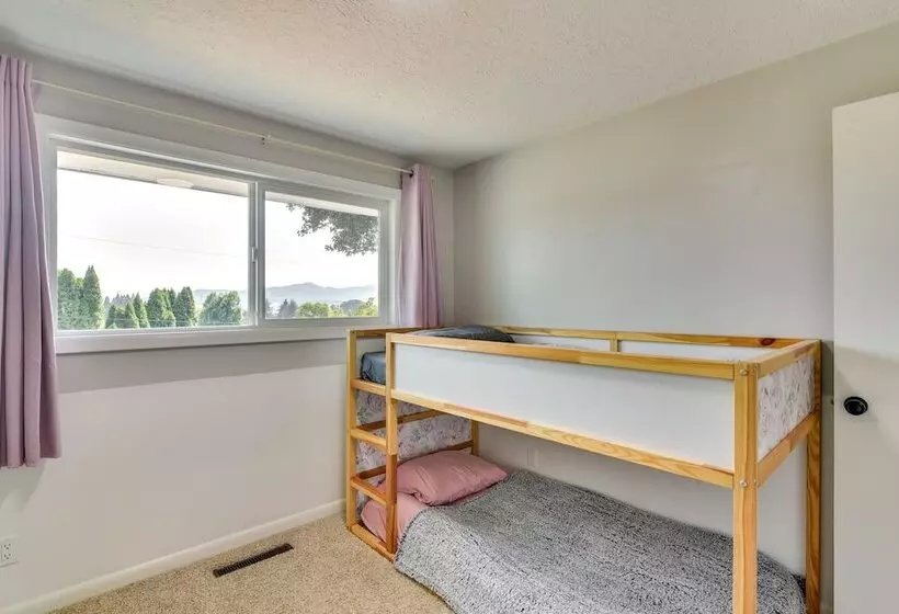 Serene Forest Grove Home W/ Deck & Stunning Views!