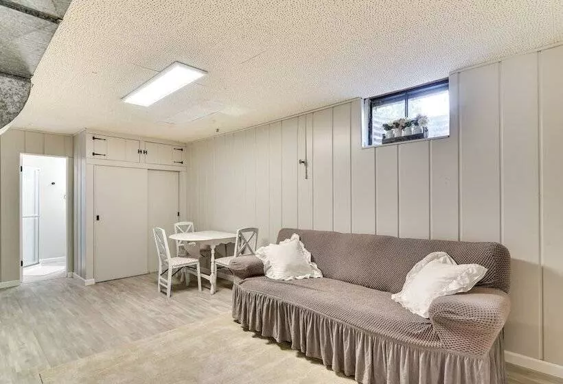 Serene Forest Grove Home W/ Deck & Stunning Views!