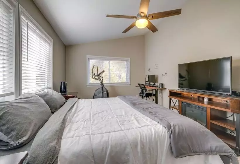 Spacious & Serene Lake Ridge Retreat W/ Game Room!