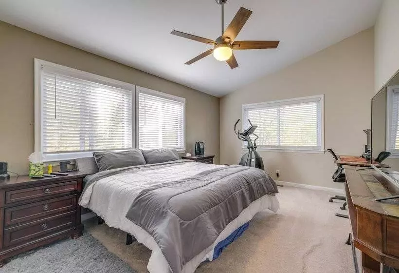 Spacious & Serene Lake Ridge Retreat W/ Game Room!