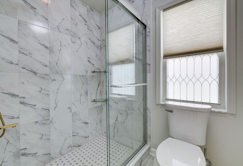 Spring Hill Home W/ Private Pool & Games!