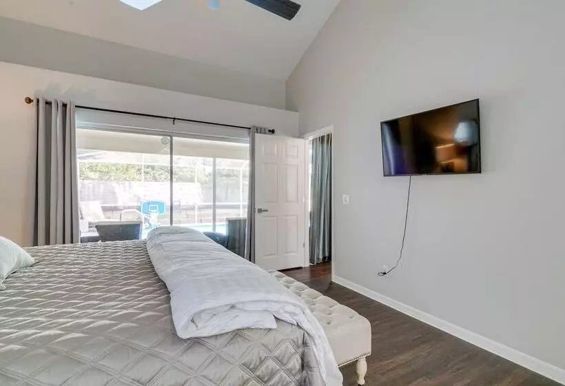 Spring Hill Home W/ Private Pool & Games!