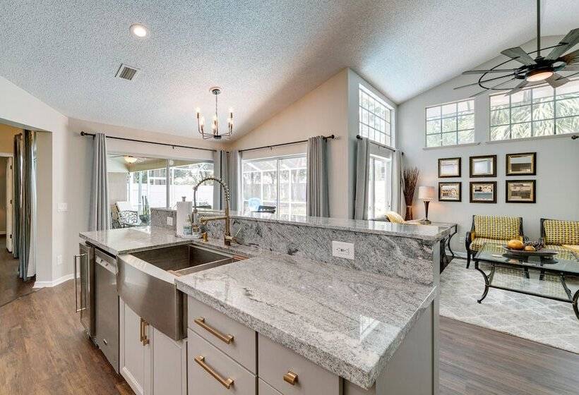 Spring Hill Home W/ Private Pool & Games!