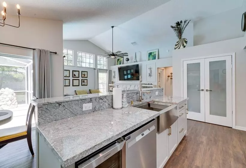 Spring Hill Home W/ Private Pool & Games!