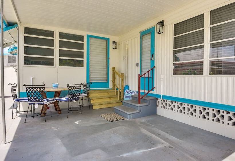 Sunny Bradenton Retreat Visit Anna Maria Island!