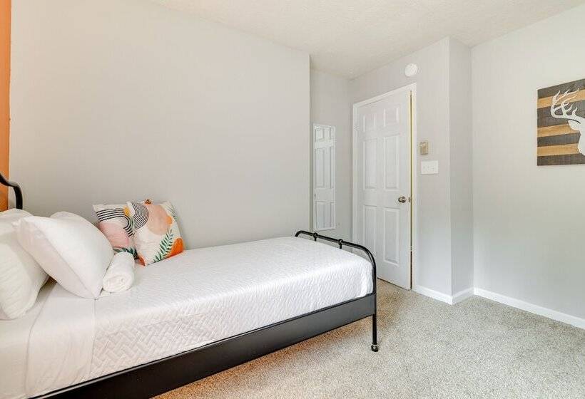 Tobyhanna Home W/ Hot Tub & Community Perks!