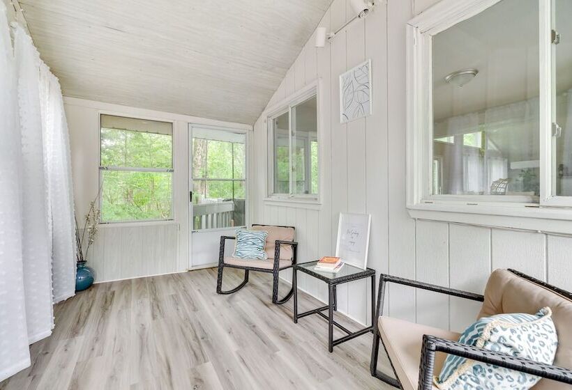 Tobyhanna Home W/ Hot Tub & Community Perks!