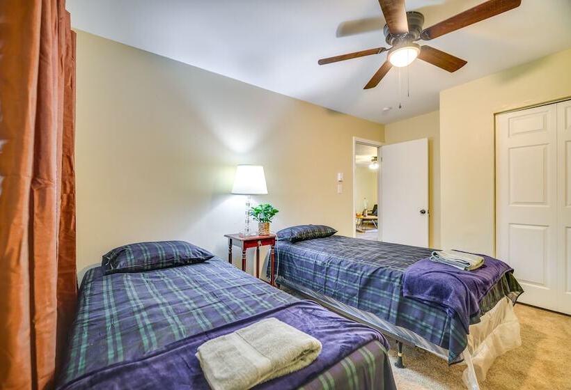 Tobyhanna Vacation Rental: Game Room & Trampoline!