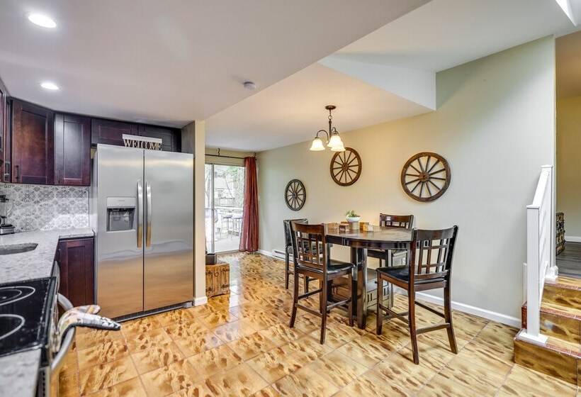 Tobyhanna Vacation Rental: Game Room & Trampoline!