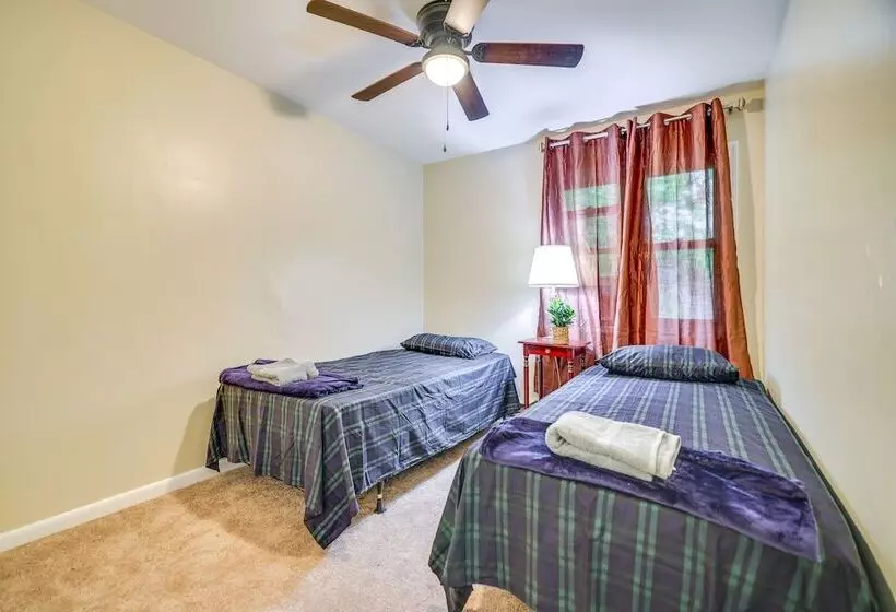 Tobyhanna Vacation Rental: Game Room & Trampoline!