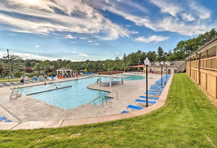 Tobyhanna Vacation Rental: Game Room & Trampoline!