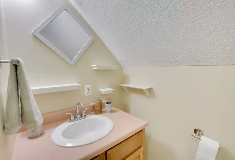 Waterfront Lake Arrowhead Home W/ Dock!