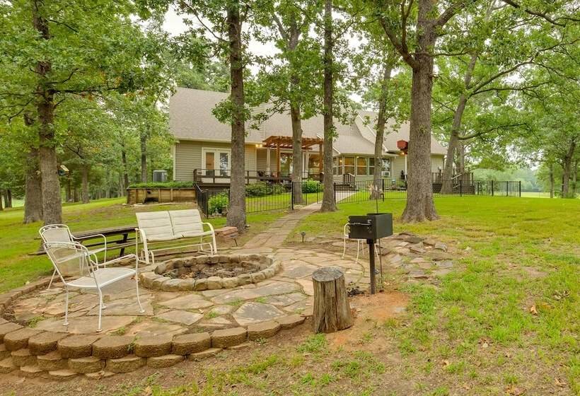 Waterfront Lake Fork Vacation Home W/ Boat Dock!