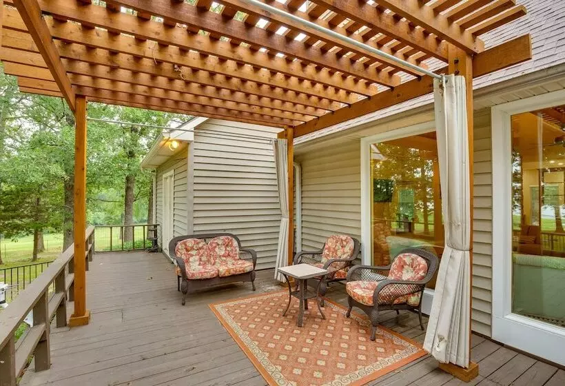 Waterfront Lake Fork Vacation Home W/ Boat Dock!