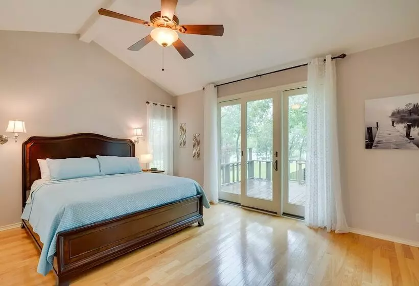 Waterfront Lake Fork Vacation Home W/ Boat Dock!