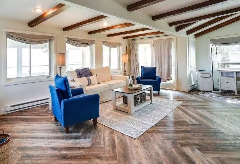 Waterfront Lake Poinsett Retreat W/ Fire Pit!