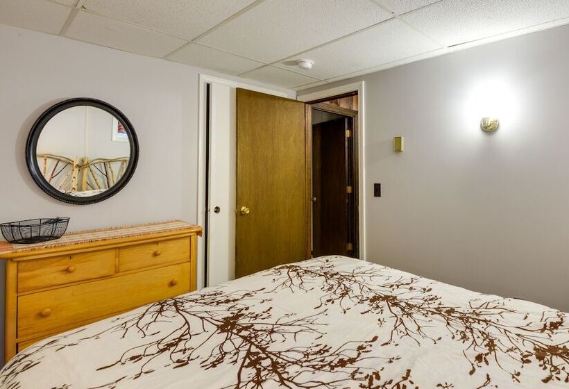 West Dover Home   Steps To Mount Snow Resort!