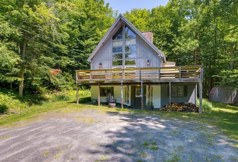 West Dover Home   Steps To Mount Snow Resort!