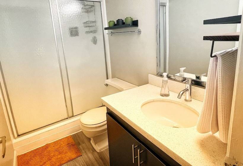 فندق صغير Stay Smart Modern Travelodge