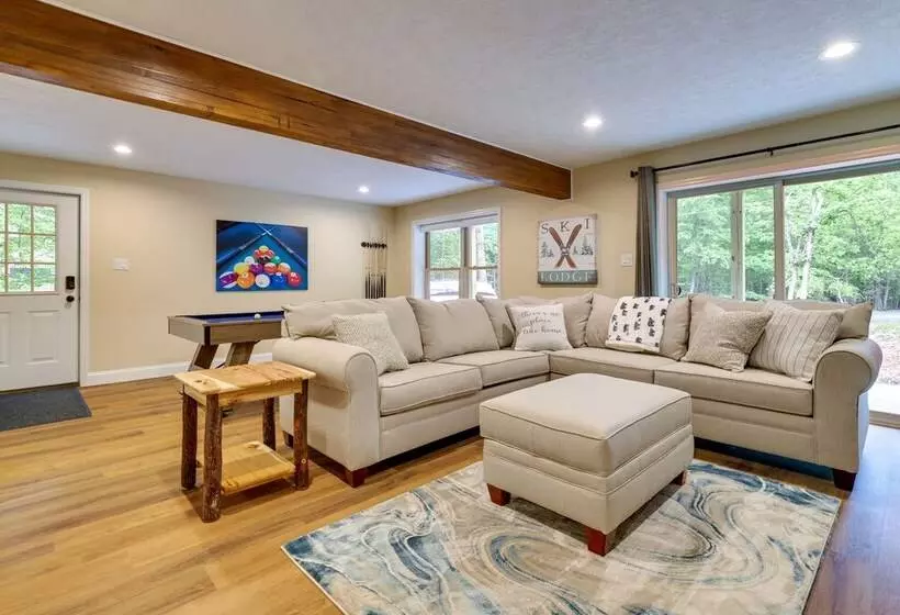 Albrightsville Cabin W/ Hot Tub & Game Room!