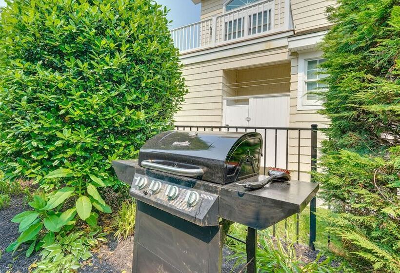 Bayfront Avalon Home W/ Boat Slip & Private Pool!