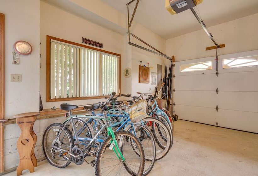 Bayfront Avalon Home W/ Boat Slip & Private Pool!