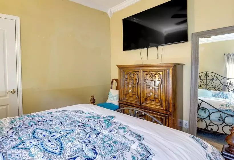 Birmingham Home W/ Yard   15 Mi To Downtown!