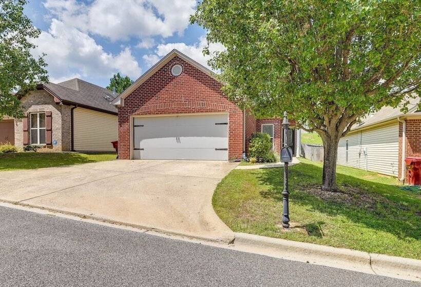 Birmingham Home W/ Yard 15 Mi To Downtown!