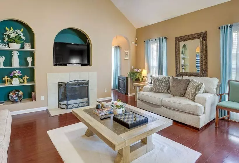 Birmingham Home W/ Yard   15 Mi To Downtown!