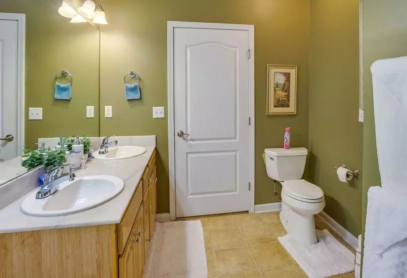 Birmingham Home W/ Yard   15 Mi To Downtown!